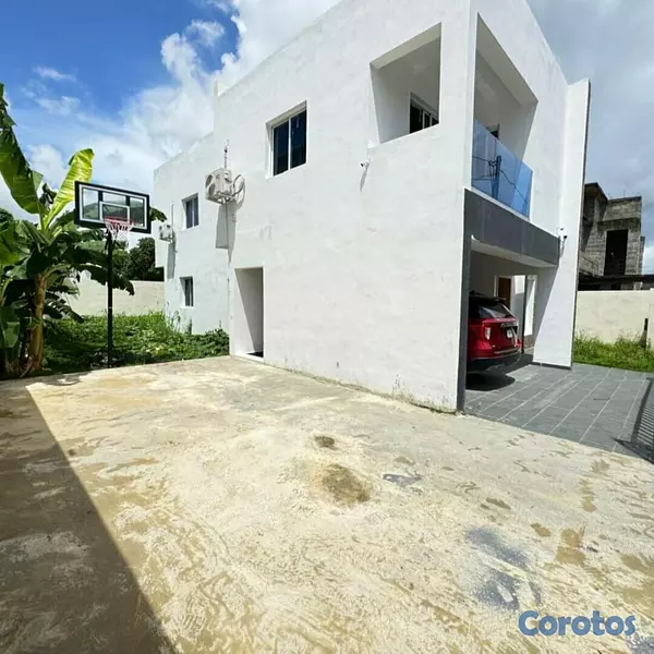 casas - VENDO casa en Av. Republica de Colombia 8