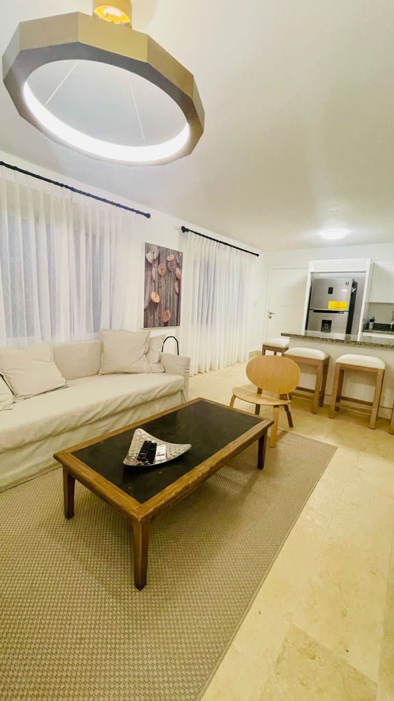 casas vacacionales y villas - Villa de encanto en playa dorada con excelentes terminaciones  7