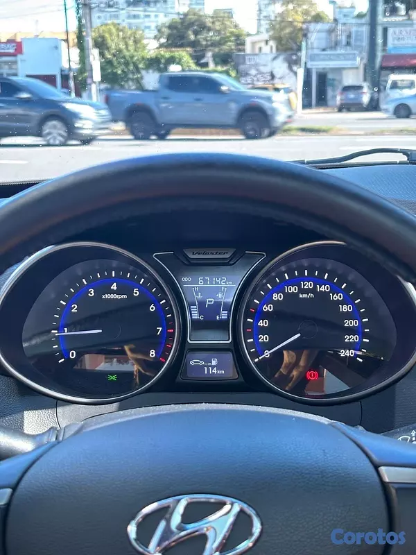 jeepetas y camionetas - Hyundai Veloster 2014 4