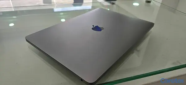 computadoras y laptops - Macbook pro Retina 13.3 Pulg Core i5 Ram 8gb Disco 256gb ssd año 2020 4