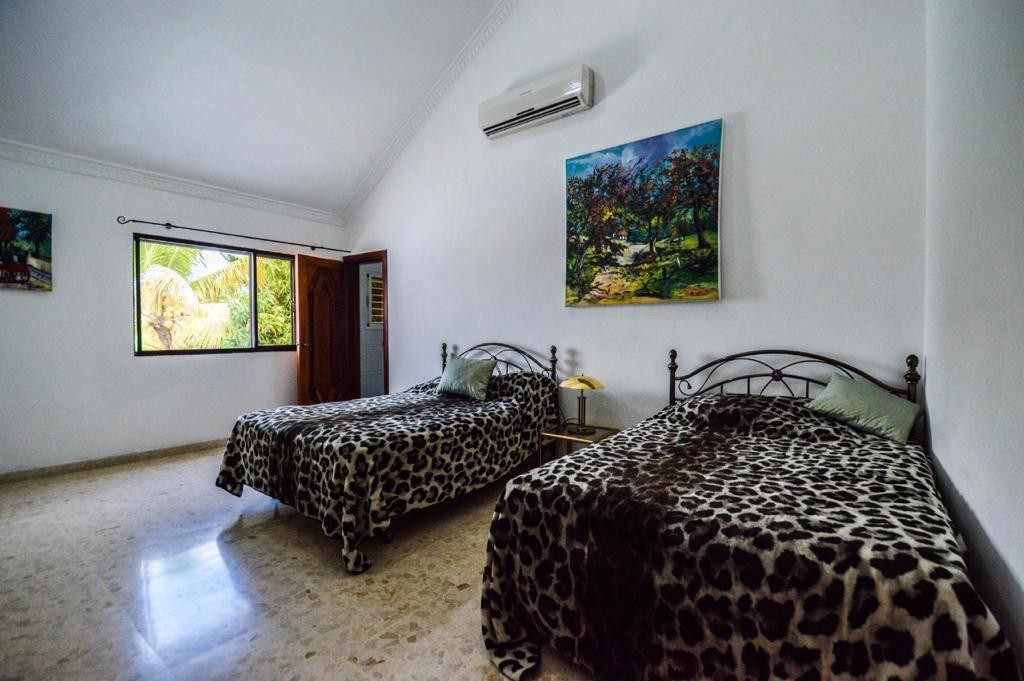 casas - Casa 2 niveles en Alameda  7
