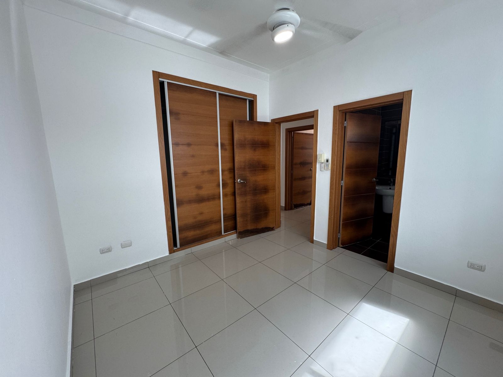 apartamentos - VENDO En Serralles Piso 4 de 2 Habitaciones 2