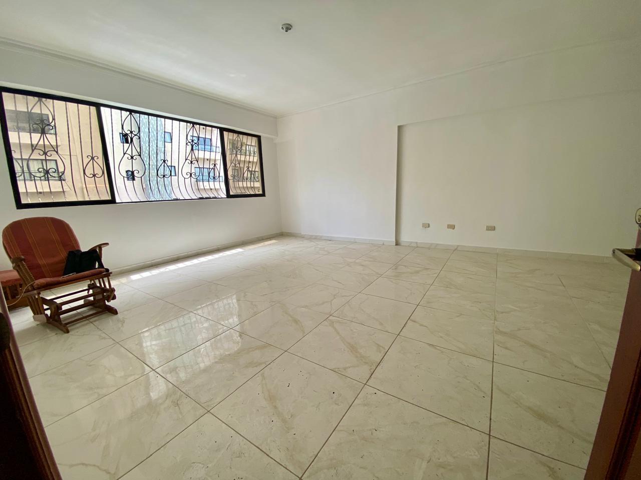 apartamentos - Se vende amplio apartamento en Piantini 0