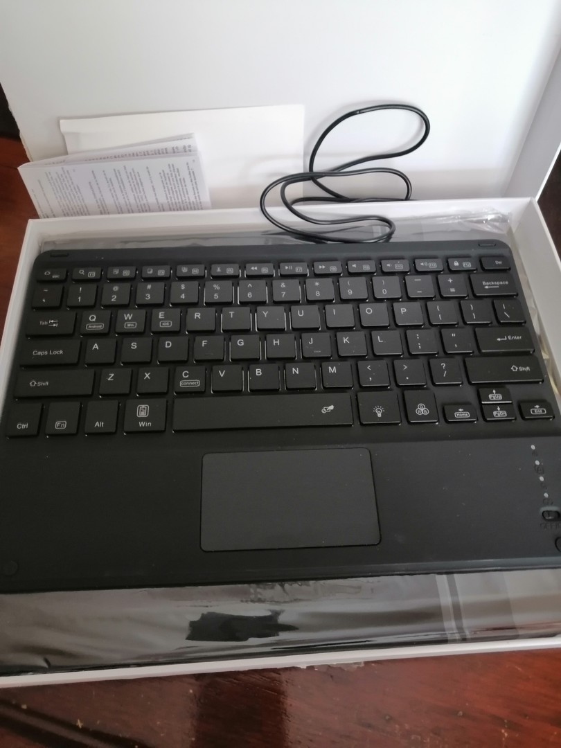 computadoras y laptops - Teclado inalambrico con su cover