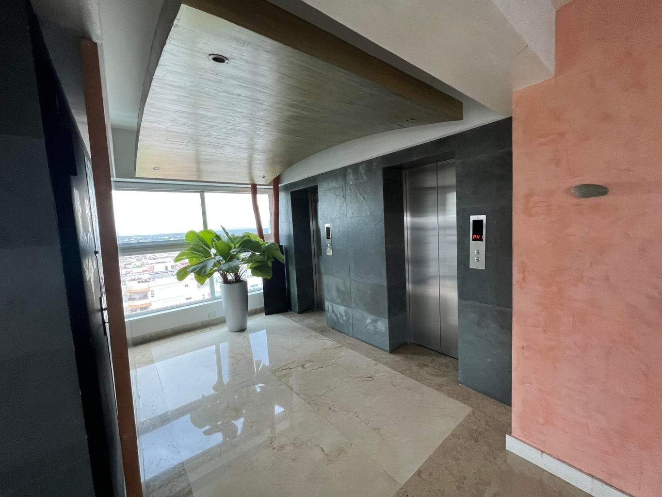 apartamentos - Majestuoso Pent-house totalmente amueblado Los Cacicazgos