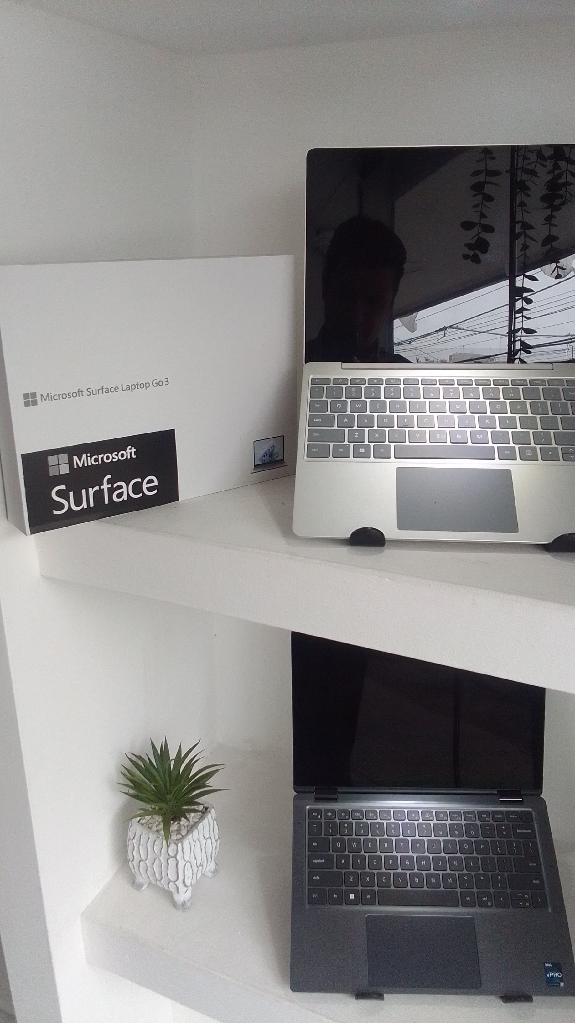computadoras y laptops - Microsoft Surface Laptop Go3, Core i5 12th, Touch 12,4" 8GB RAM, 256GB SSD Nueva 4