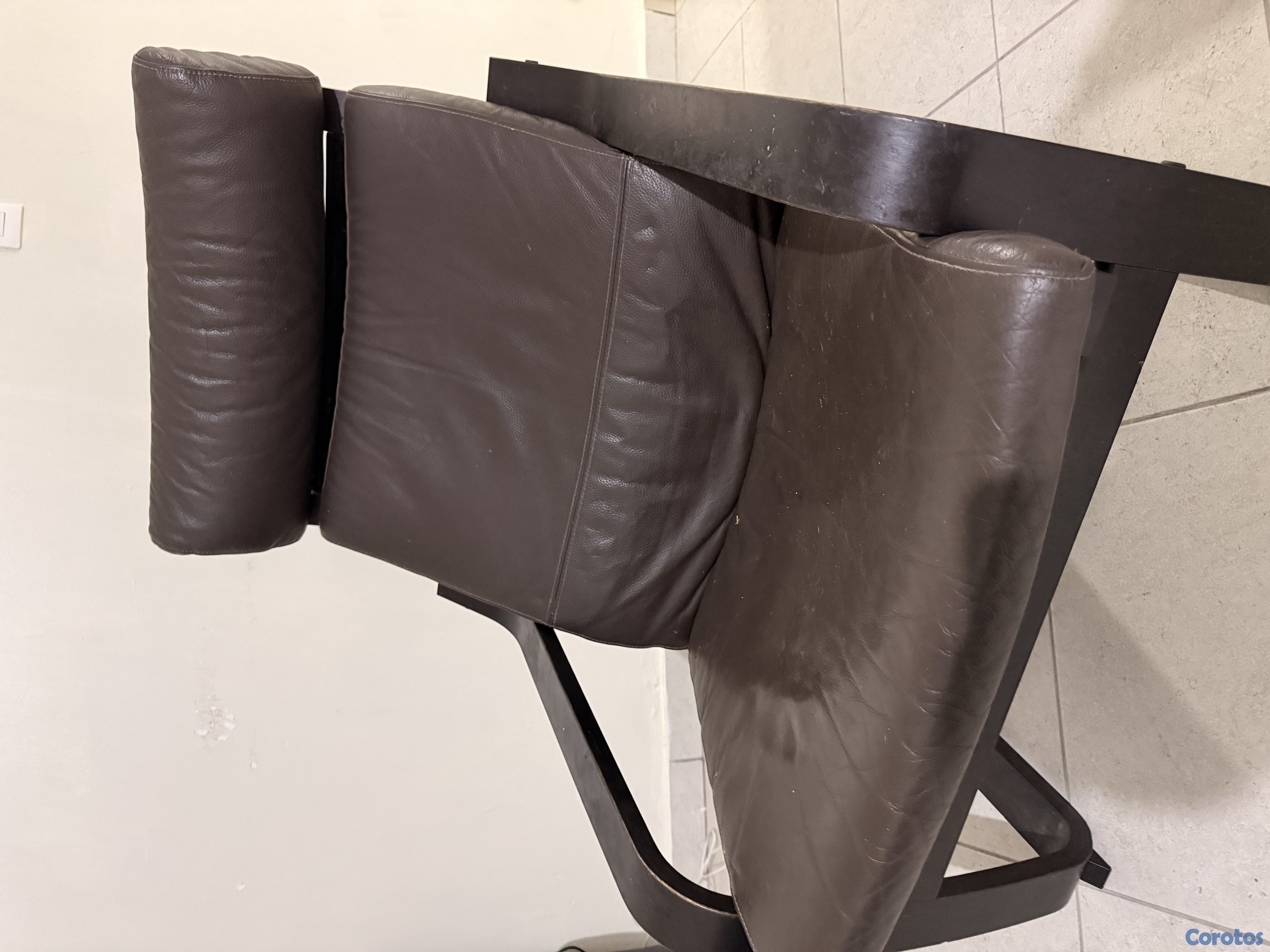 muebles y colchones - Sillon (silla) mecedora de Ikea de piel Marrón 6