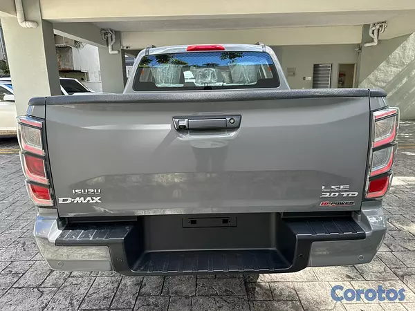 jeepetas y camionetas - Isuzu DMAX 2026 5