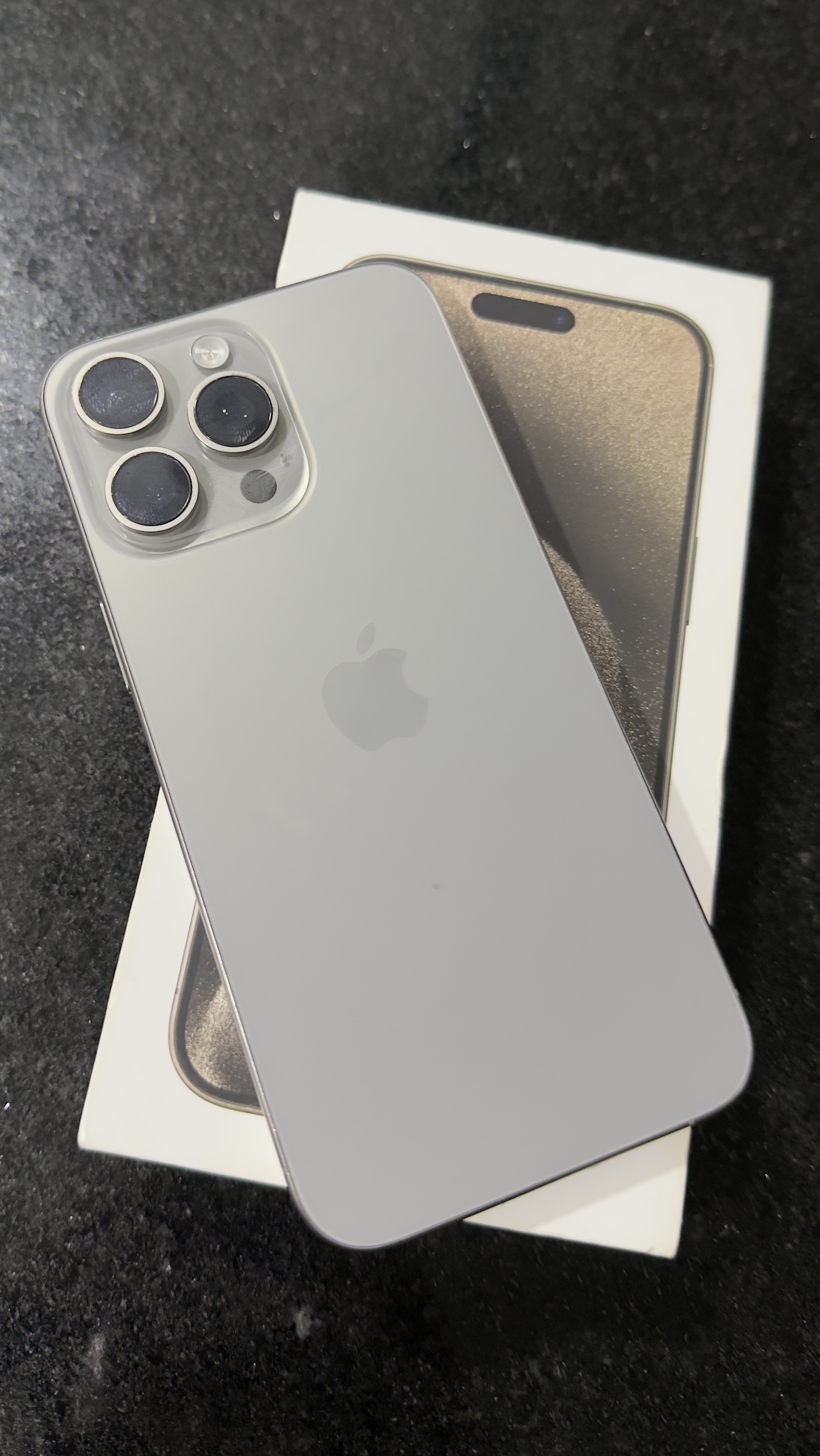 celulares y tabletas - iPhone 15 pro max, color titanium, desbloqueado de fábrica.  2