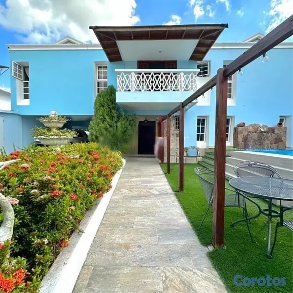 casas - vendo casa altos De Arroyo hondo 3 dos niveles tres habitaciones con baño piscin 15