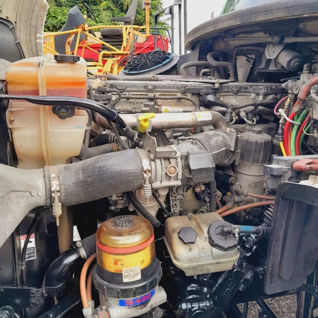 camiones y vehiculos pesados - Freightliner M2 106 año 2013  3