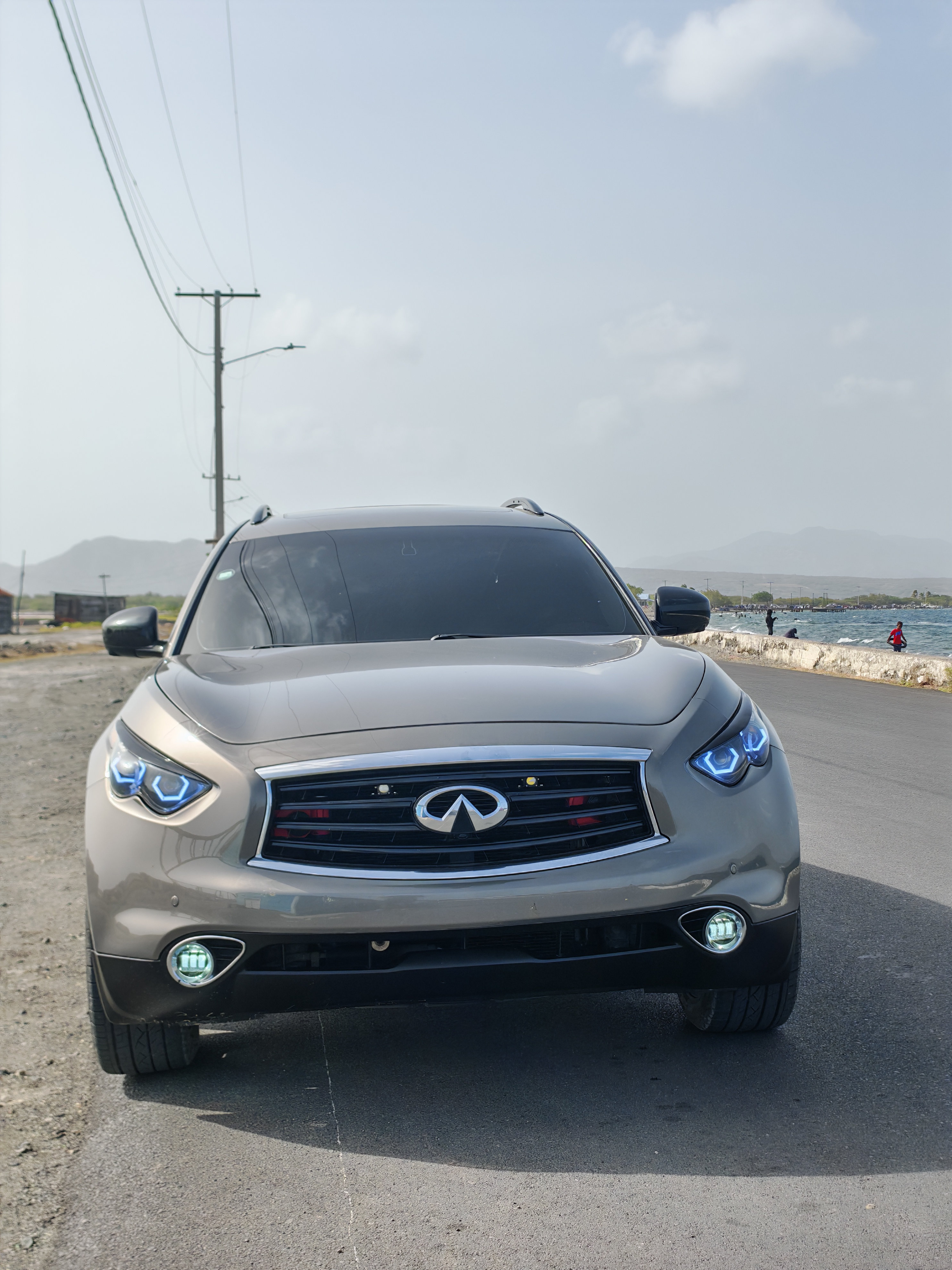 jeepetas y camionetas - Infiniti QX70 (2015) 3