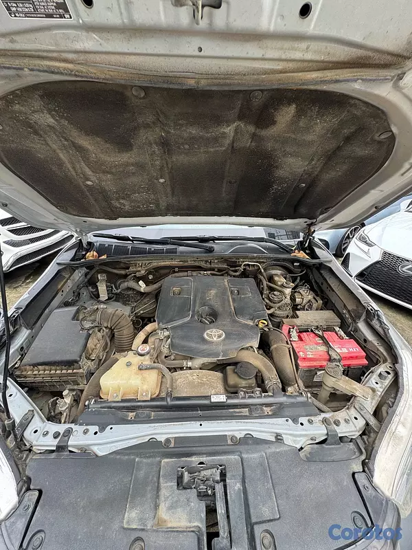 jeepetas y camionetas - Toyota Hilux 2023  10