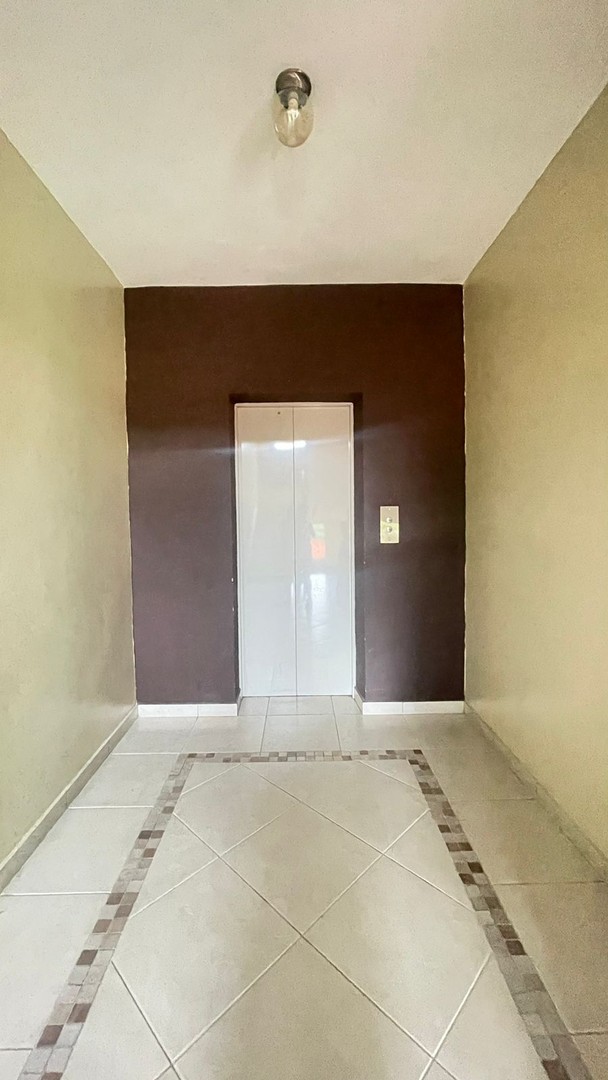 apartamentos - SE VENDE APARTAMENTO UNIVERSITARIA. 180mst. 3hab.  2parqueos
USD$ 230,000 4