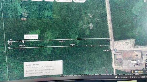 solares y terrenos - Excelente terreno en el cruce de caucedo en boca chica 5