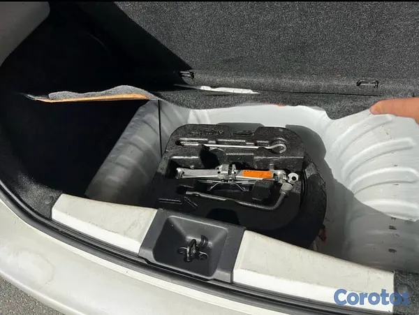 carros - Vendo Nissan March 2015 Cómo nuevo Uso personal Negociable 6