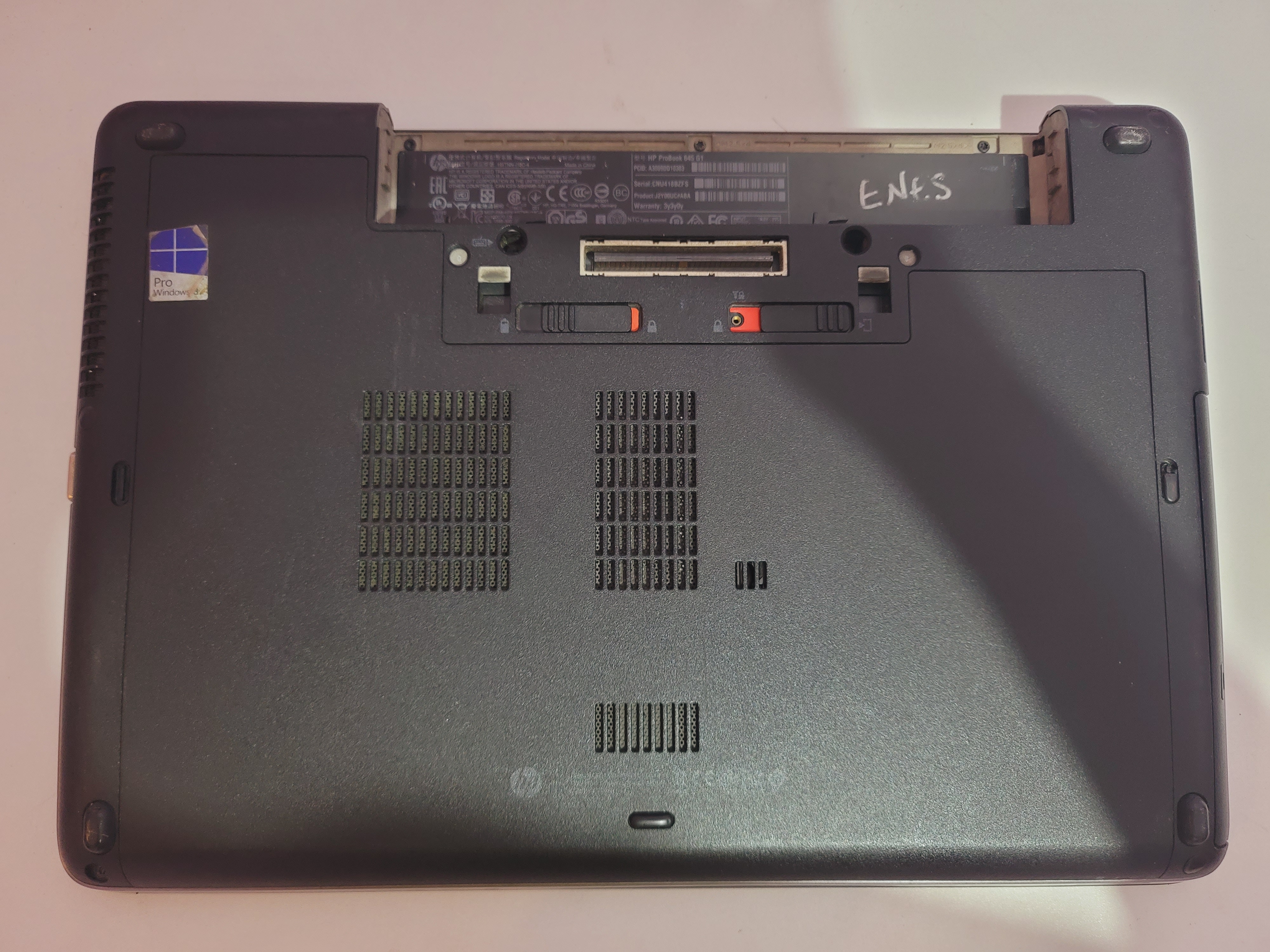 computadoras y laptops - Vendo Laptop HP (Batería Dañada) 1