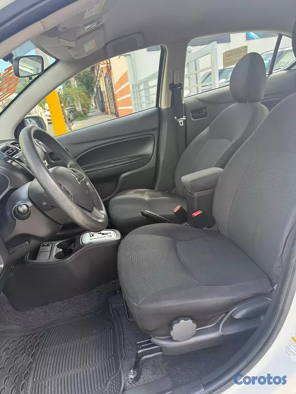 carros - Mitsubishi Mirage G4 ES 2020 7