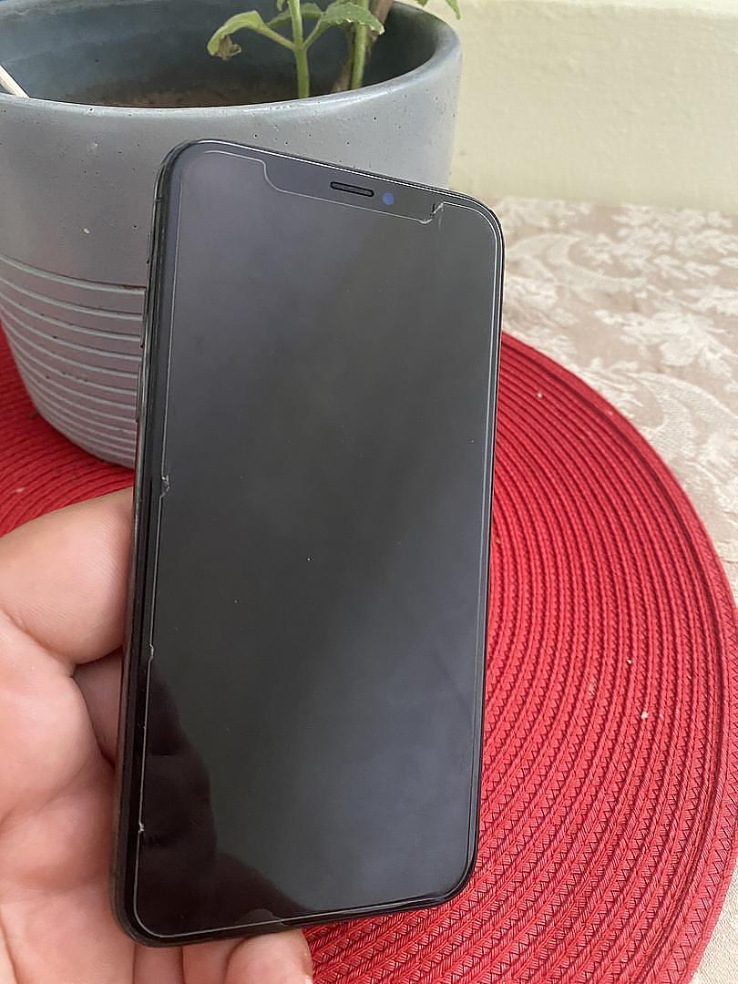 celulares y tabletas - Se vende iPhone 10 2