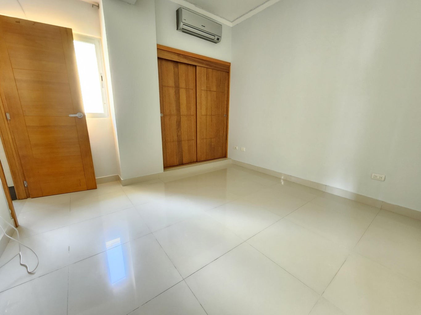 apartamentos - Alquiler de Amplio apartamento en zona Serralles  de dos habitaciones  3