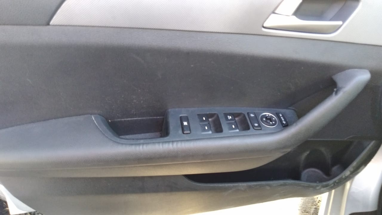 carros - HYUNDAI SONATA NEW RISE 2020 GRIS 3