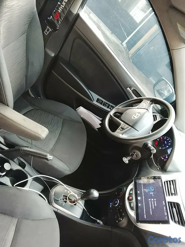 carros - Hyundai accent hatchback 2017 2