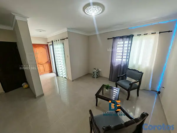 apartamentos - SE VENDE Apartamento con Tres Habitaciones y tres  1