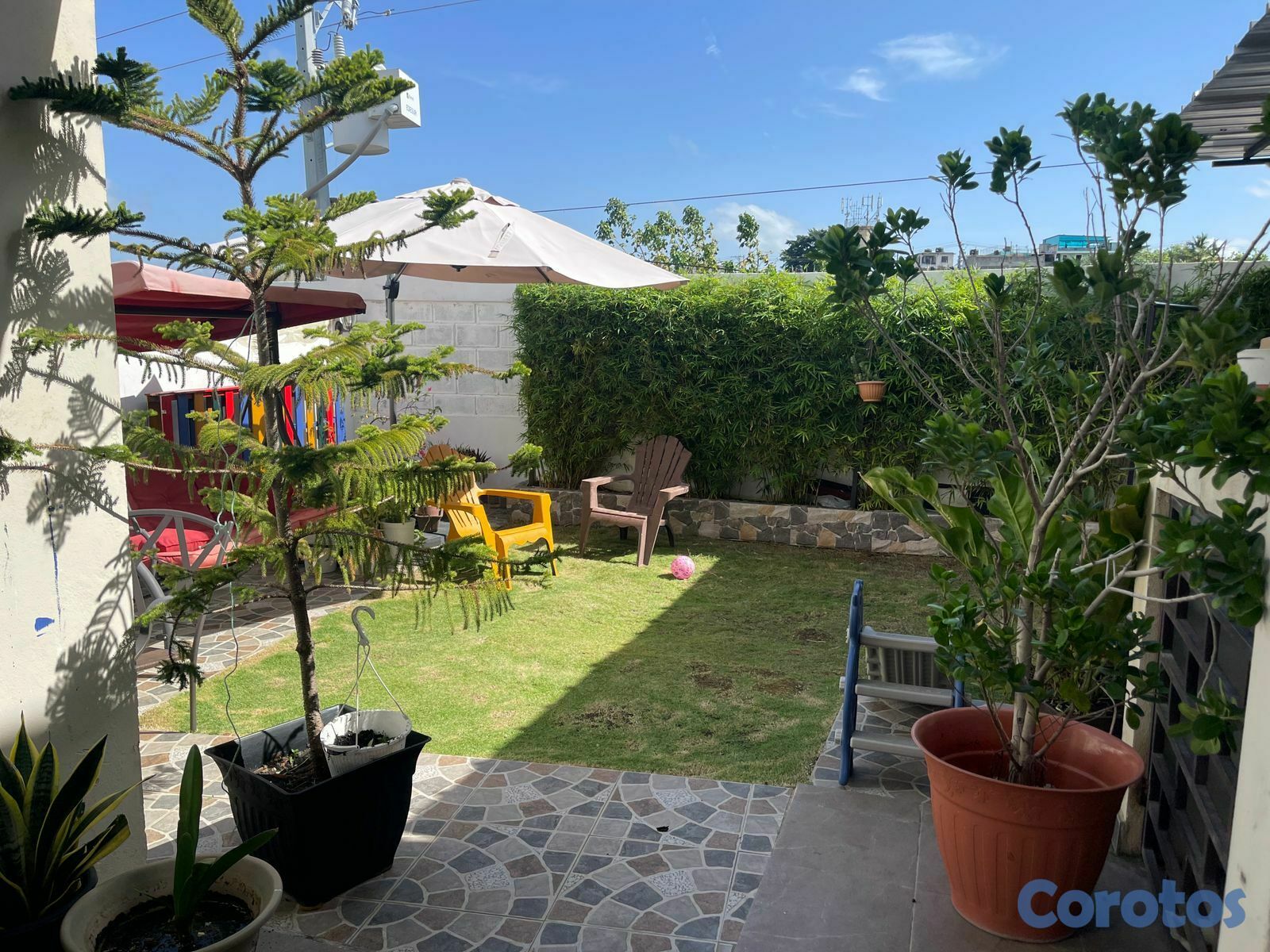 casas - casa dos niveles en Colinas del oeste  En el resid 11