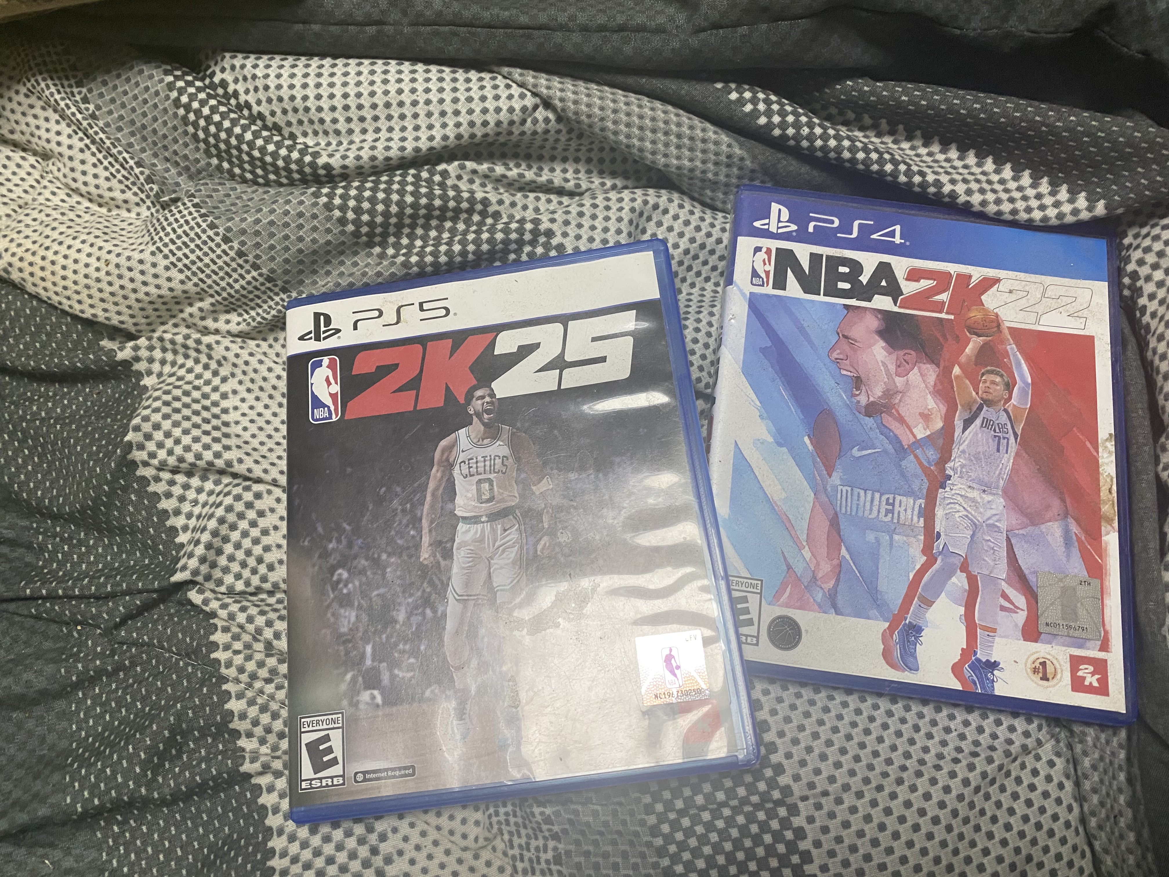 consolas y videojuegos - NBA 2k25 y NBA 2k22 1