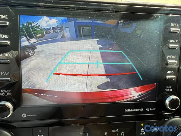 jeepetas y camionetas - Toyota highlander XLE  2020 13