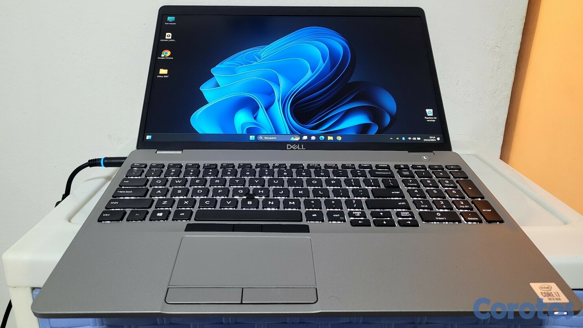 computadoras y laptops - Laptop Dell 3550 17 Pulg Core i7 10th Gen Ram 16gb ddr4 Disco m2 256gb SSD Nvide 1