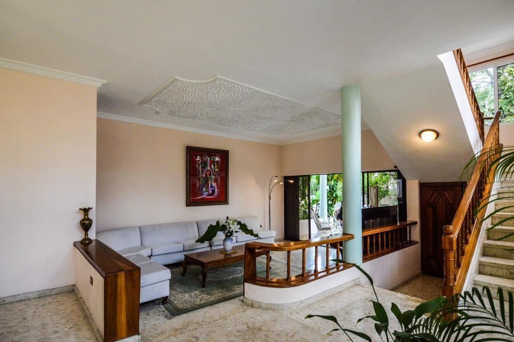 casas - Casa 2 niveles en Alameda  8