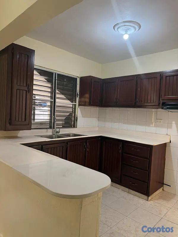 casas - Casa en alquiler, a 5 minutos de Carrefour, plaza Duarte,  2