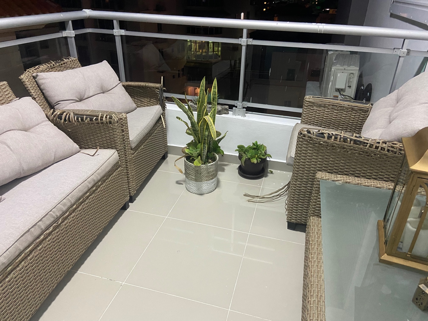 muebles y colchones - Juego de Terraza de 3 piezas  con cojines y con mesa de tope de cristal 