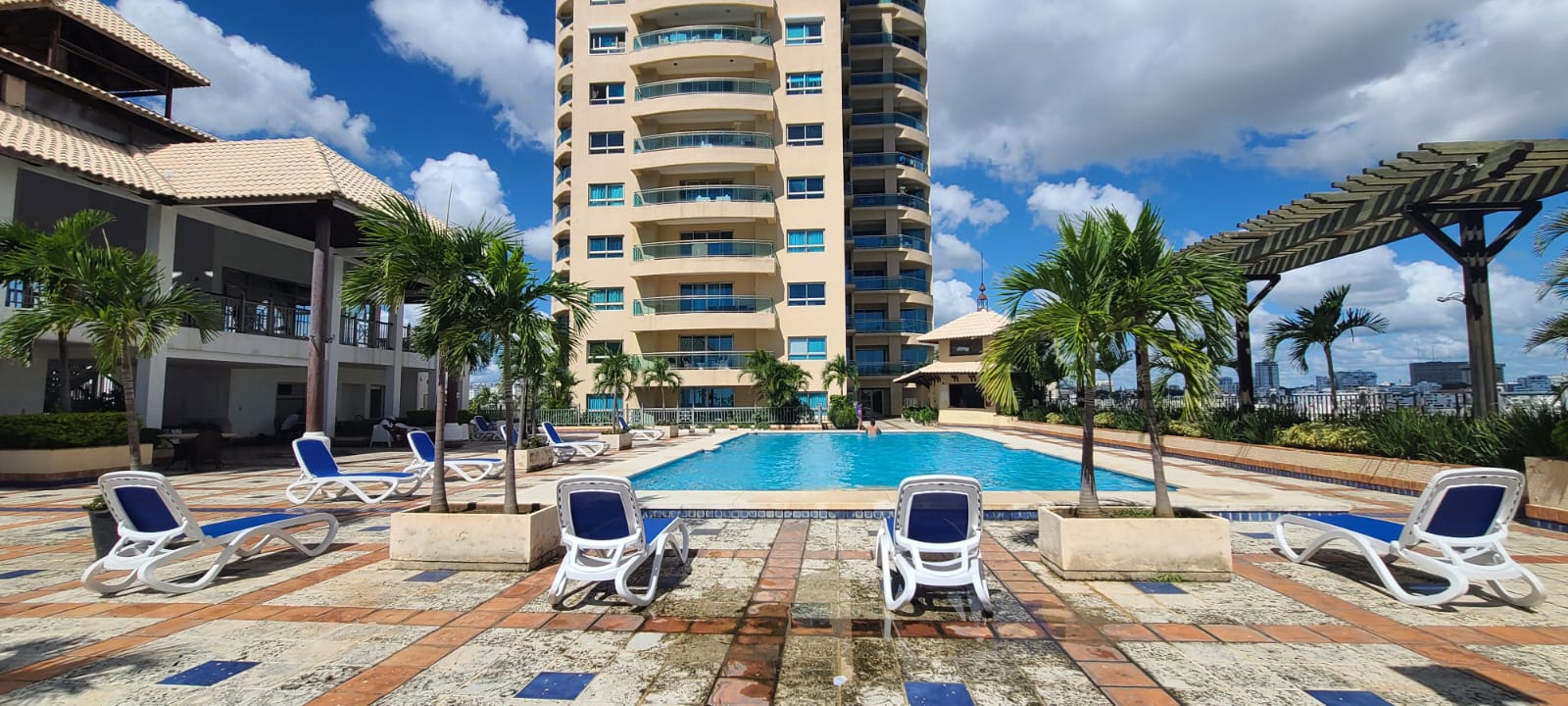 apartamentos - VENDO APARTAMENTO EN TORRE MALECON CENTER 1