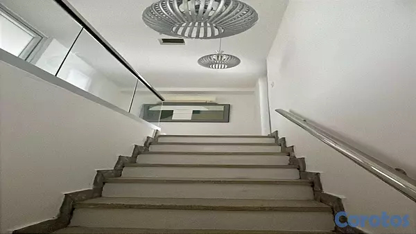 oficinas y locales comerciales - Local comercial en Alquiler en Zona Estratégica con 3 Parqueos 7