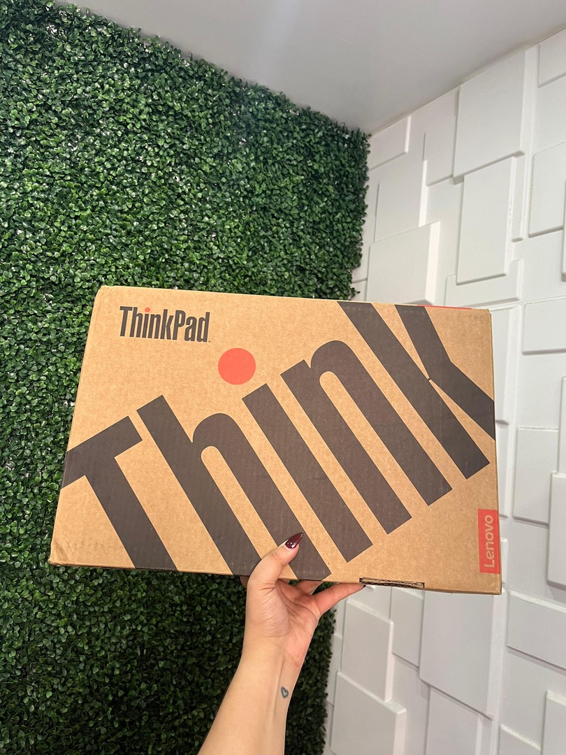 computadoras y laptops - LENOVO THINKPAD TOUCH SCREEN 14"/16GB RAM/512GB SSD/IntelCore i5-11VA/  NUEVA 1