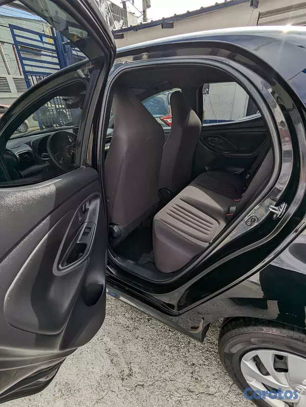 carros - TOYOTA YARIS 2020 8