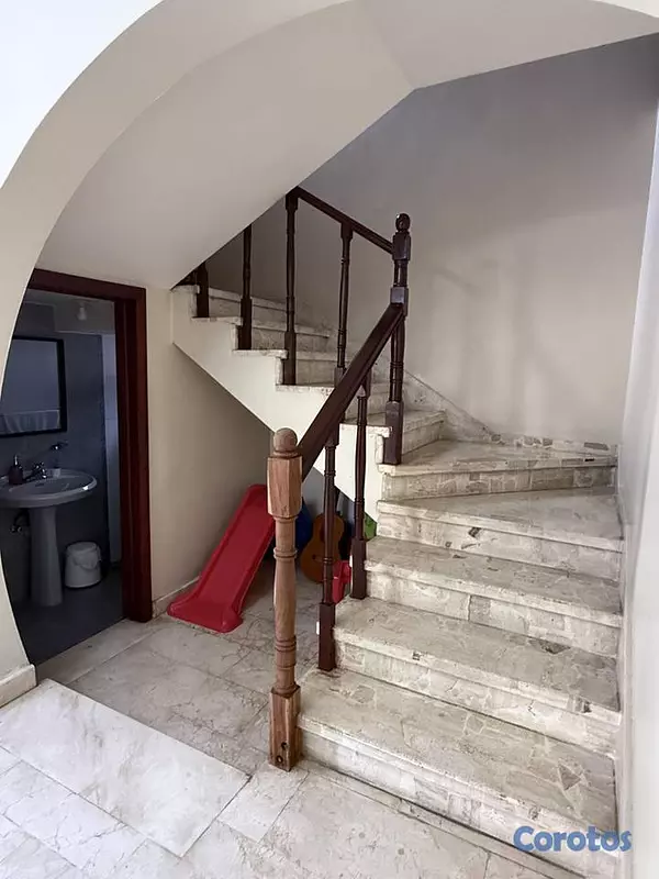 casas - Venta de Casa en Los Cacicazgos de oportunidad  11
