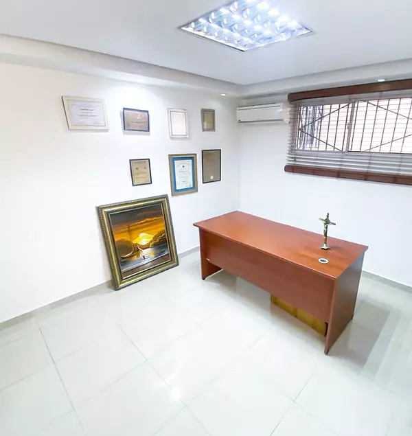 oficinas y locales comerciales - Local céntrico en naco  2