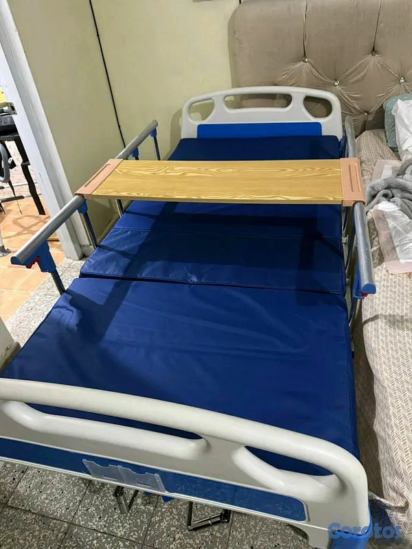 Salud y Equipamiento Médico - Cama de hospital manual nueva  2