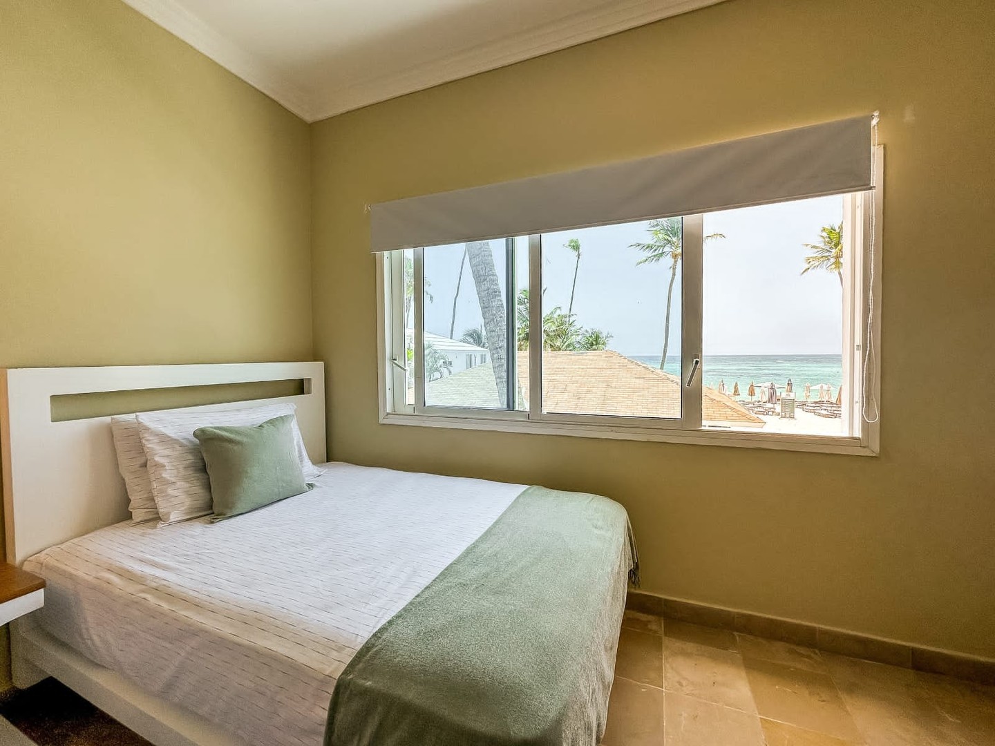 apartamentos - Apartamento En El Cortesito Punta Cana Primera Línea De Playa 