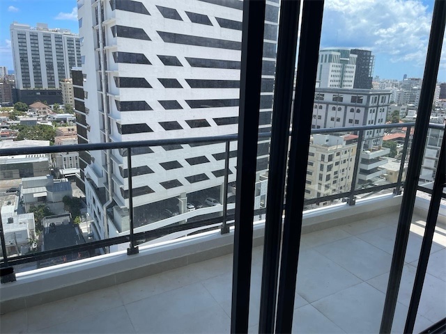 apartamentos - Venta de apartamento piso alto en Serralles Distrito Nacional Santo Domingo  7