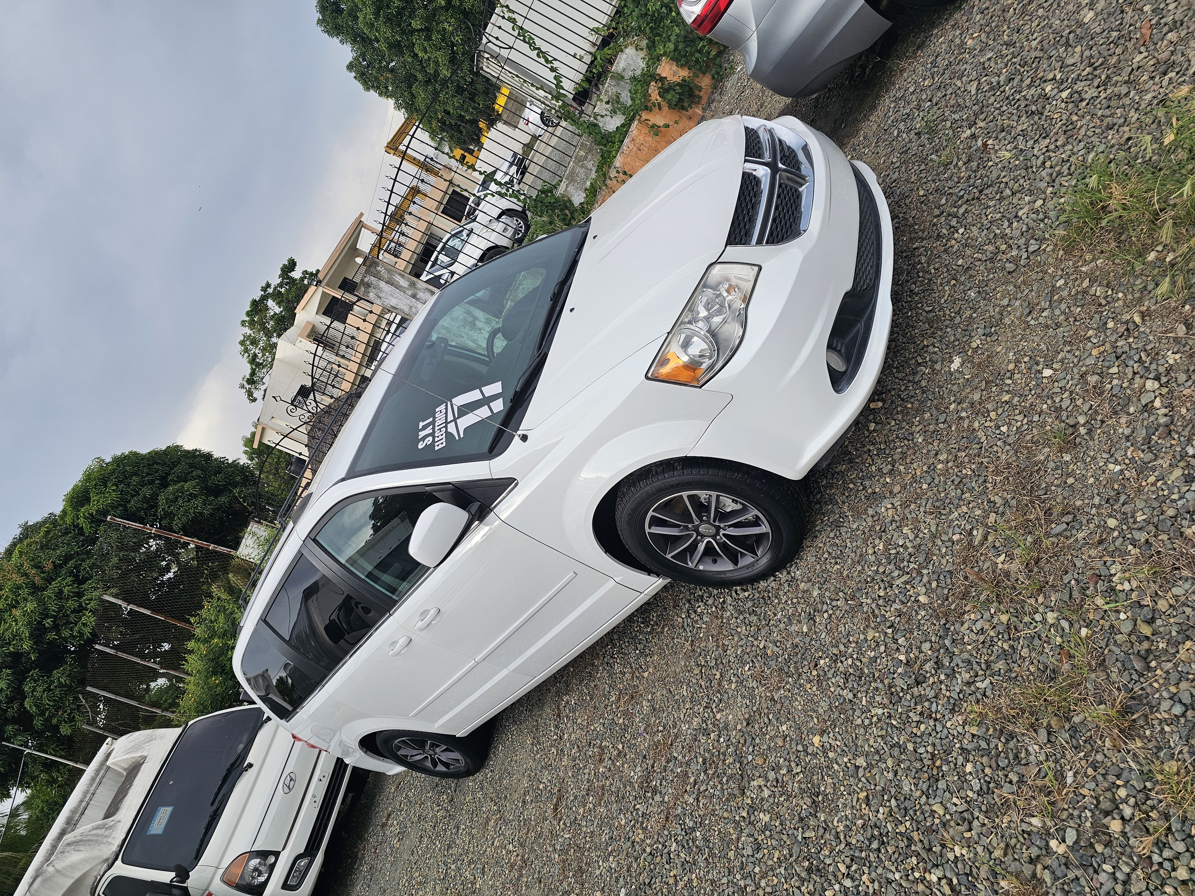 jeepetas y camionetas - Dodge Grand Caravan 2017