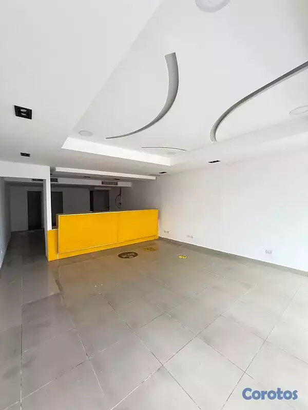 oficinas y locales comerciales - Alquiler local primer nivel Piantini 4