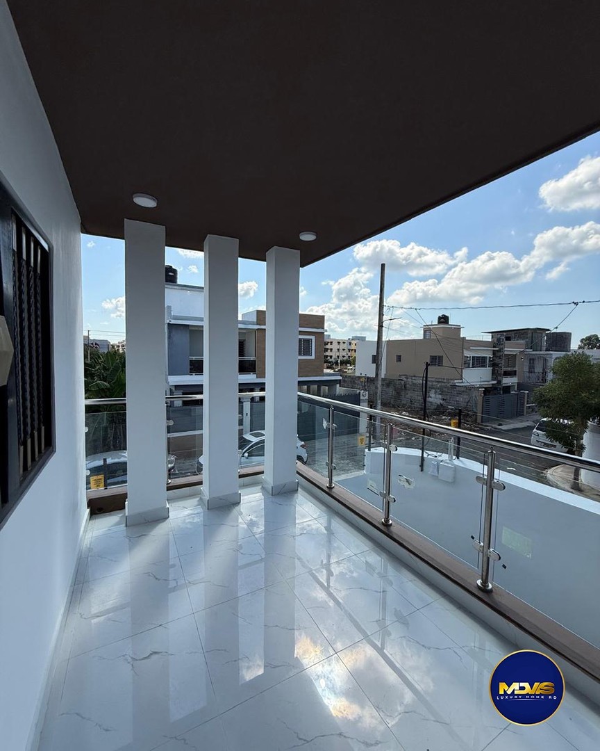 casas - Se vende casa en planos ubicada en Prado Oriental 6