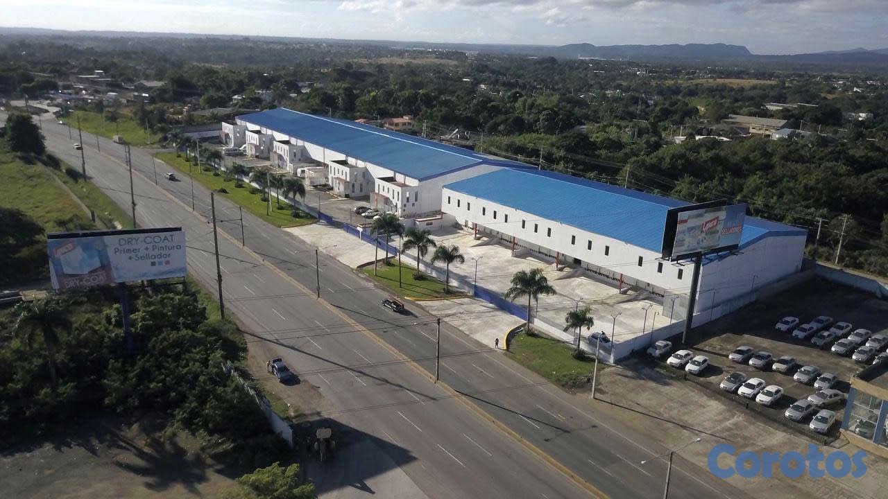 oficinas y locales comerciales - Gran nave Industrial Autopista Duarte cerca de la  6