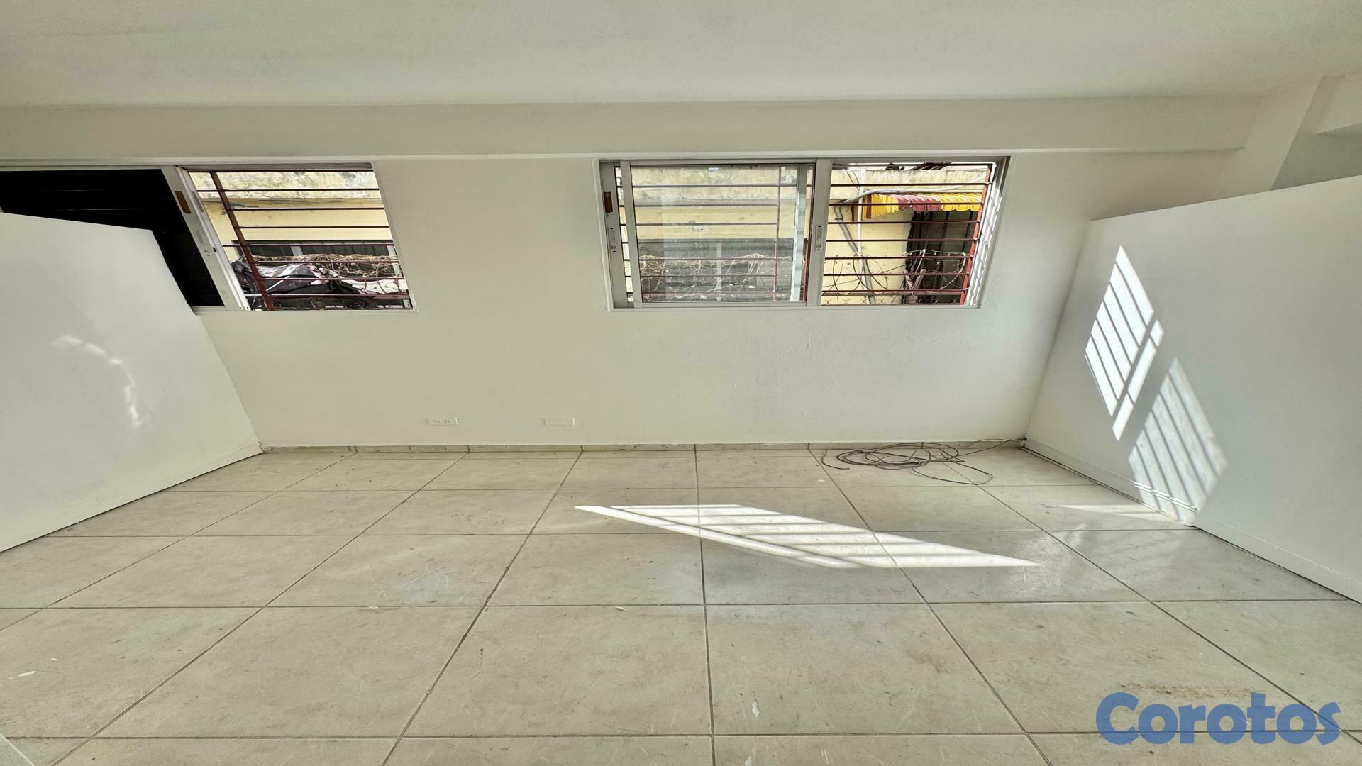 oficinas y locales comerciales - Local Comercial en Los Peralejos, Av. Monumental 6