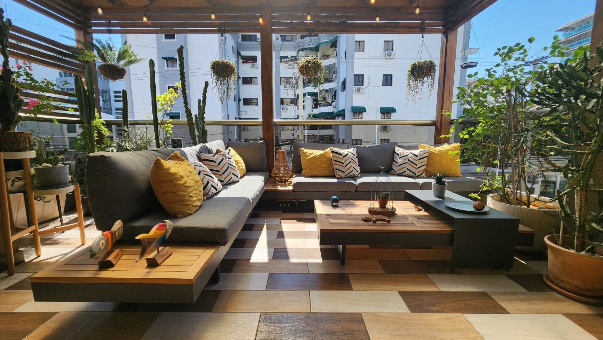apartamentos - Evaristo Morales terraza 2 habitaciones 2.5 banos 2 parqueos  1