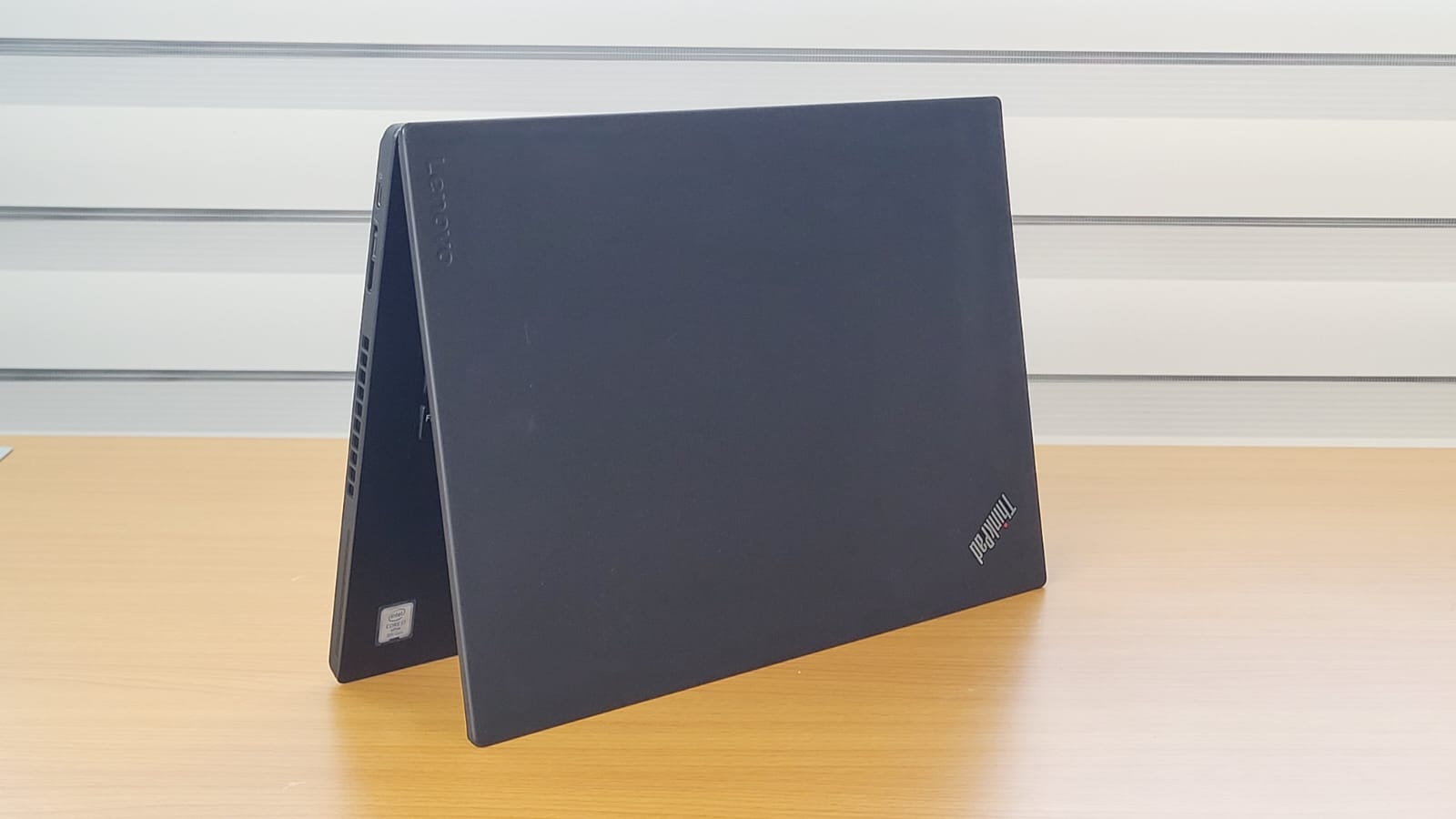 computadoras y laptops - Laptop Lenovo T480 i7 i5 8va 14 PLG  3